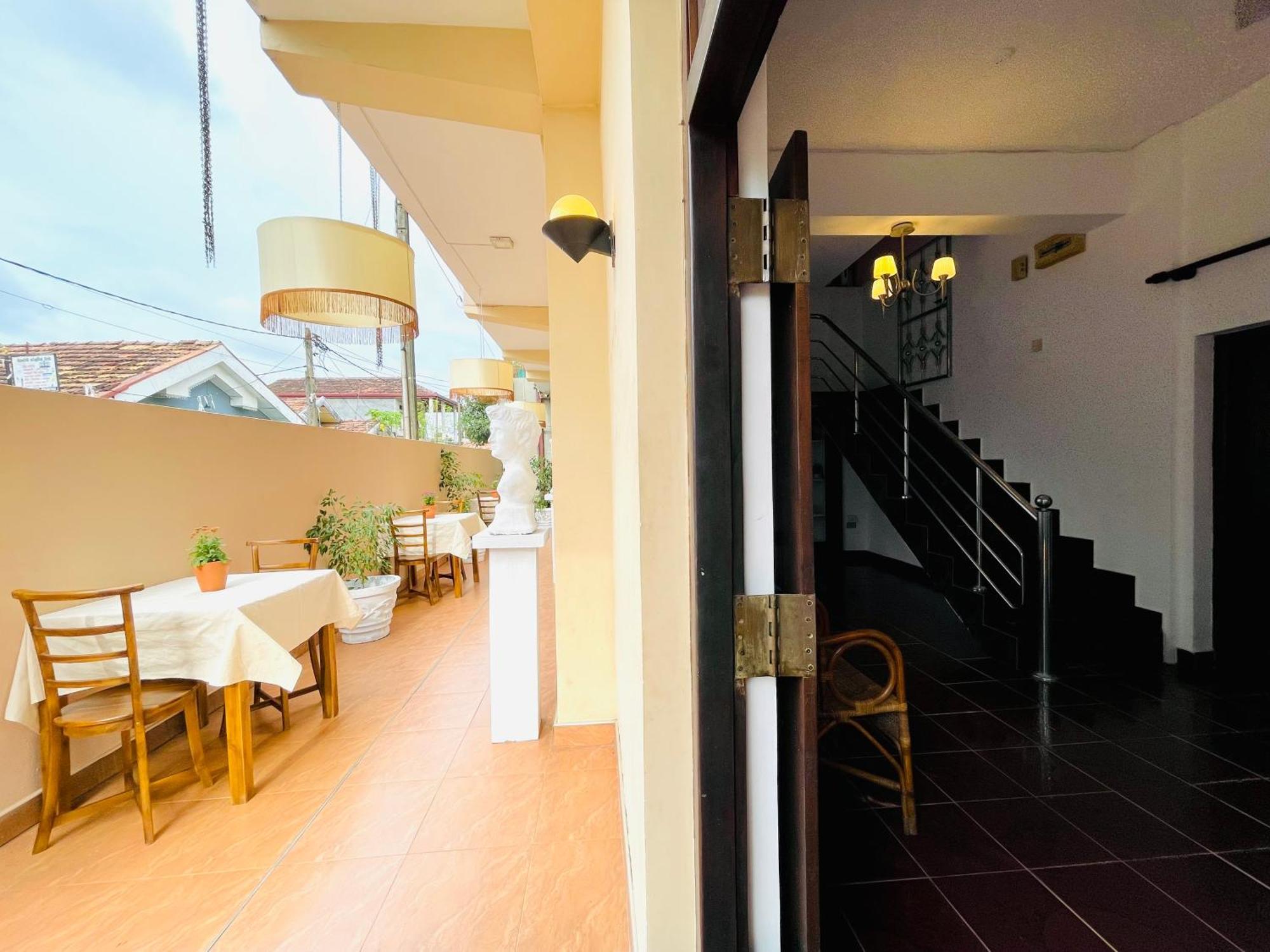 Rivinson Hotel Negombo Ngoại thất bức ảnh